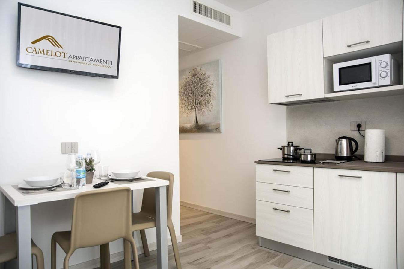 Camelot Appartamenti - Business E Holiday San Martino Buon Albergo Exterior foto