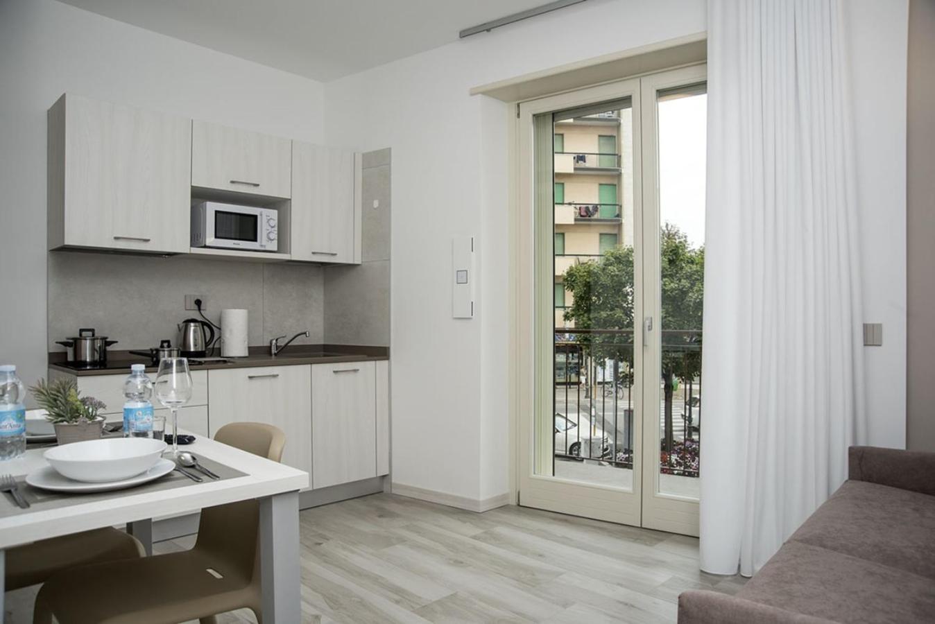 Camelot Appartamenti - Business E Holiday San Martino Buon Albergo Exterior foto