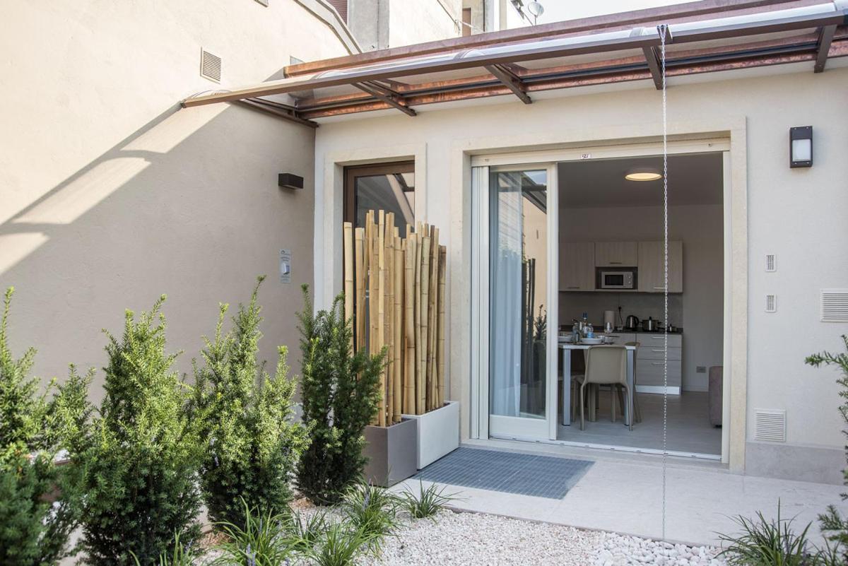 Camelot Appartamenti - Business E Holiday San Martino Buon Albergo Exterior foto