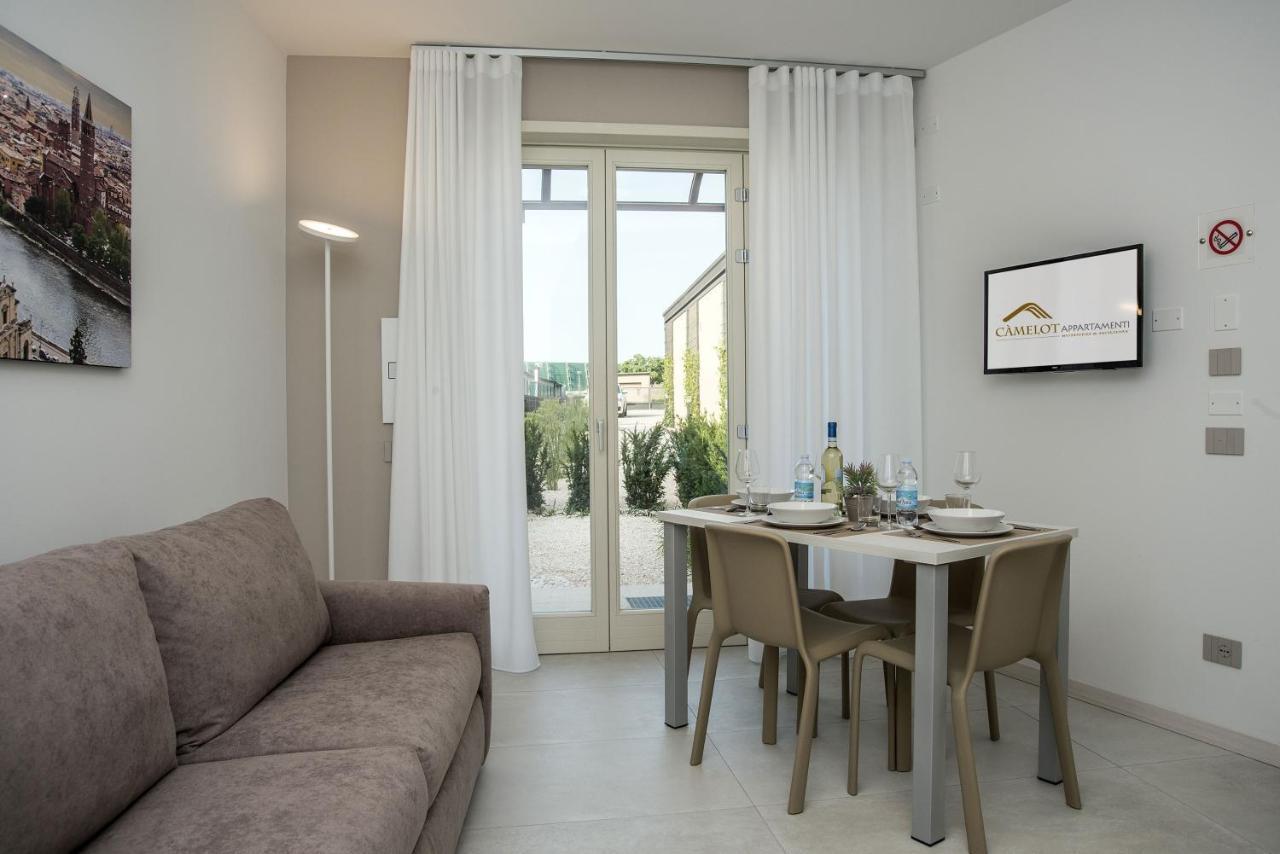 Camelot Appartamenti - Business E Holiday San Martino Buon Albergo Exterior foto
